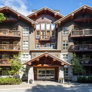 lost-lake-lodge-305.hotels-of-whistler.com/
