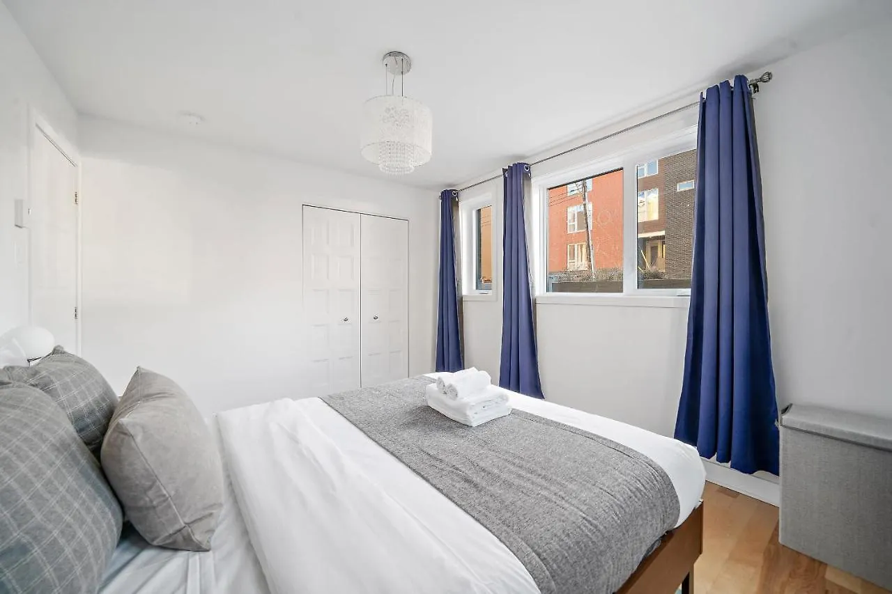 Holiday home Brand New Contemporary 2-Bedroom Apartment Montreal
