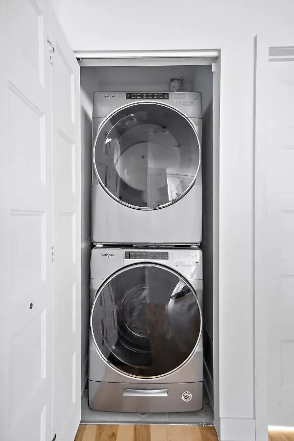 Holiday home Brand New Contemporary 2-Bedroom Apartment Montreal